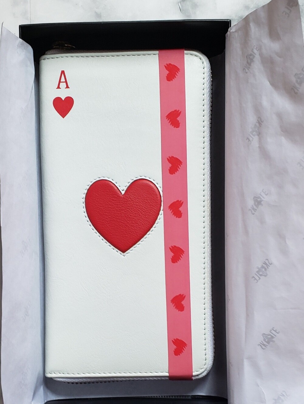 NEW Ace of Hearts Playing Cards Womens White Red Clutch Wallet Gambler Gift Box
